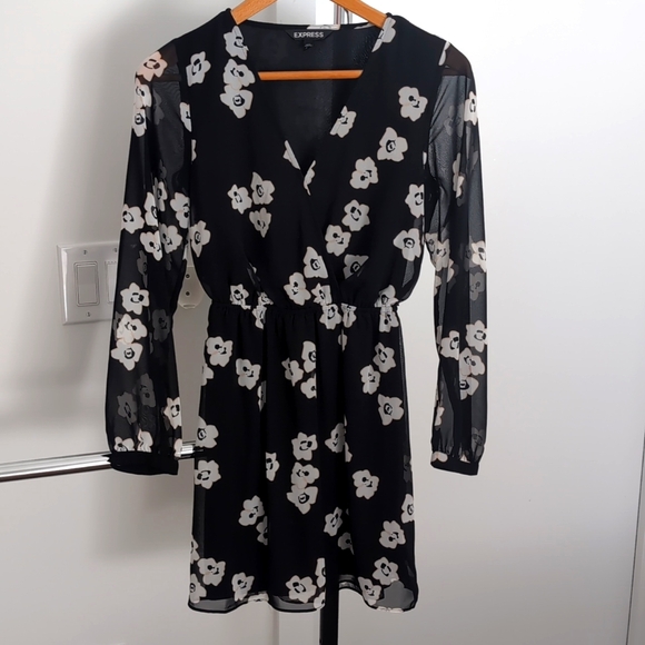 Floral Express Dress - Picture 1 of 5